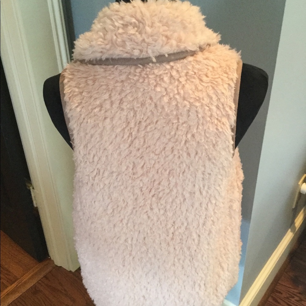 Vest - Picture 2 of 3